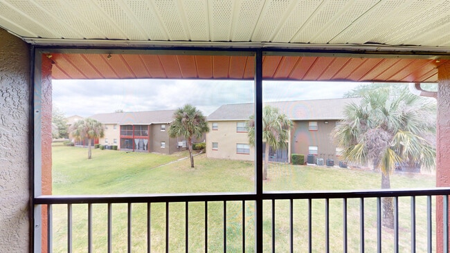 Interior Photo - Alafaya Woods