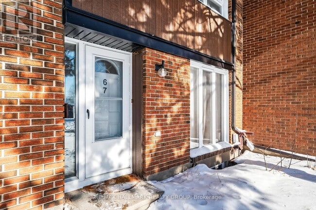 Building Photo - 1900 Marquis Ave