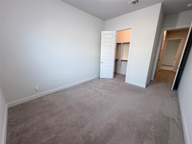Building Photo - 601 C-Bar Ranch Trl