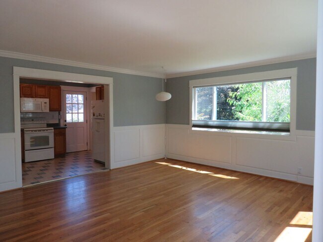 Foto del edificio - 10218 35th Ave SW