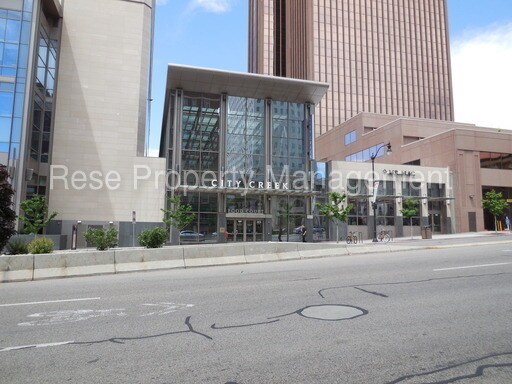 Building Photo - 29 S State St