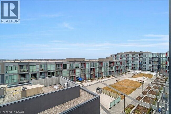 Photo du bâtiment - 5240 Dundas St