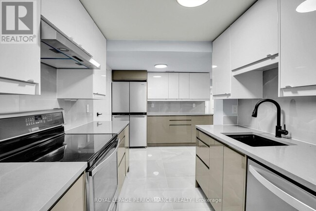 Building Photo - 934 Smyth Rd