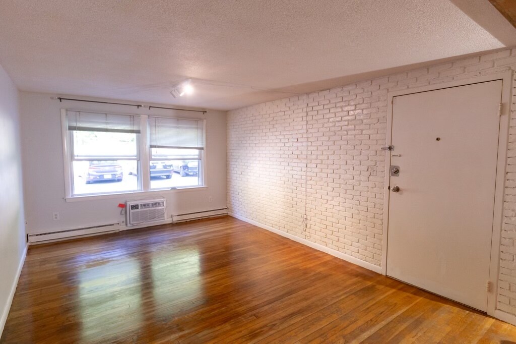 320 Nesmith St Unit 19, Lowell, MA 01852 Condo for Rent in Lowell, MA