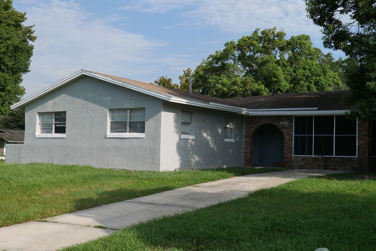 Primary Photo - 3 bedroom, 2 bath Daytona Beach