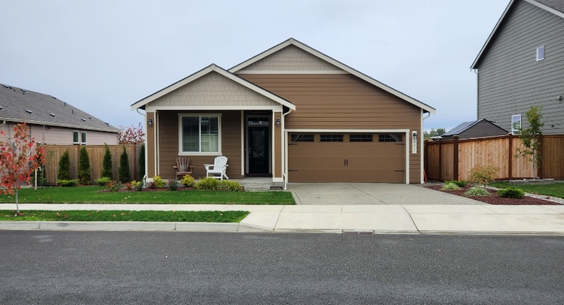 Foto principal - 597 Becky Ave E