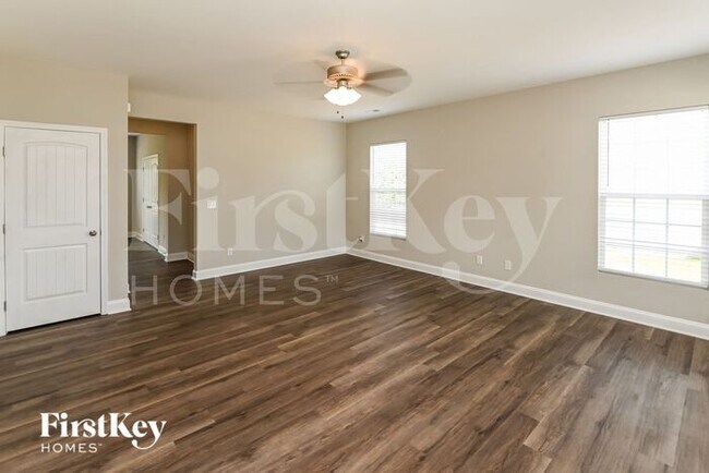 Foto del edificio - 6315 Bluffton Ln