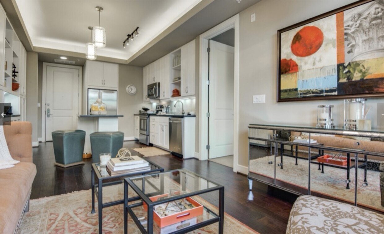 Foto principal - 2303 Mid Ln