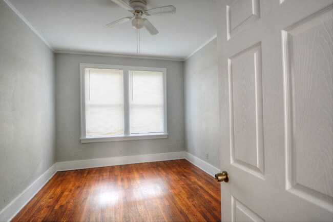 Foto del edificio - 2384 Forest Ave
