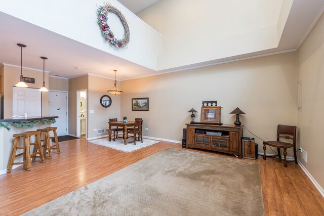 Viviendo - 382 S Litchfield Dr