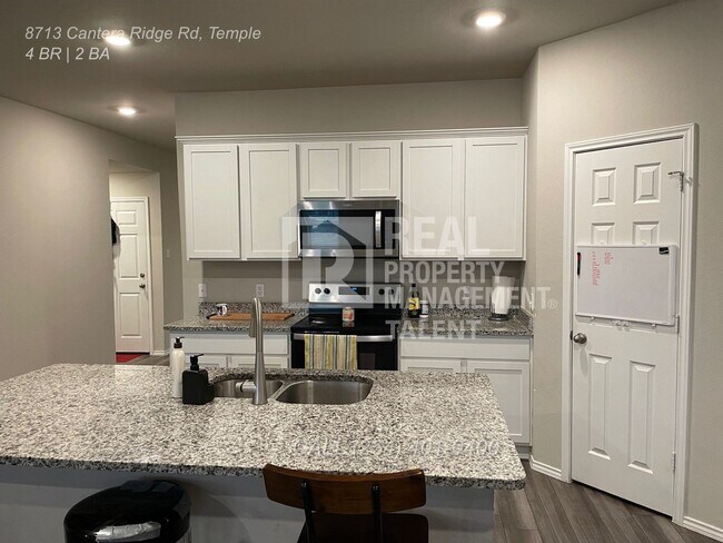 Building Photo - 8713 Cantera Rdg Rd
