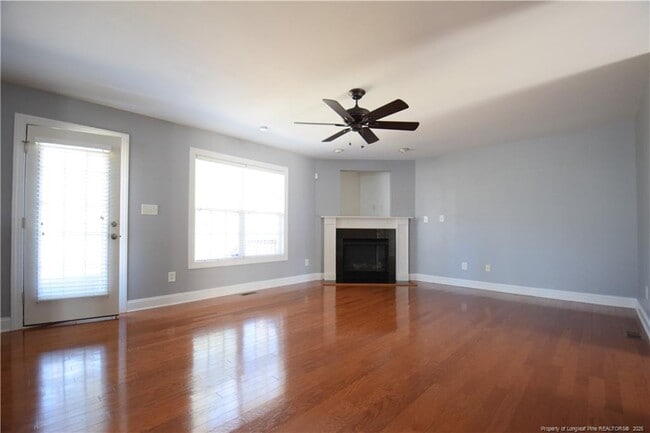 Building Photo - 611 Orchard Falls Dr