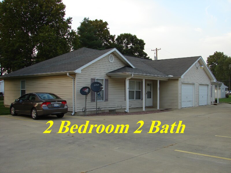 102108 S Elder St Unit 108, Mount Olive, IL 62069 Room for Rent in