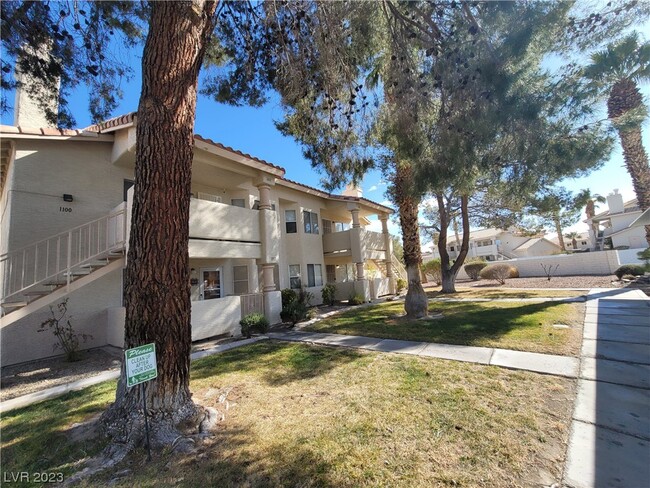Building Photo - 1100 Pinto Rock Ln