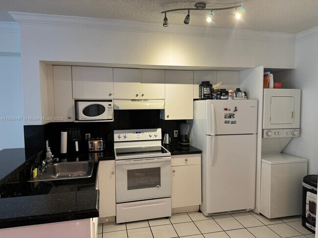 Foto del edificio - 5085 NW 7th St