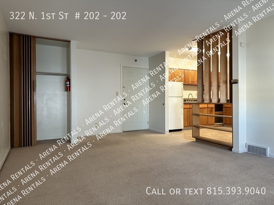 Foto principal - 322 N 1st St