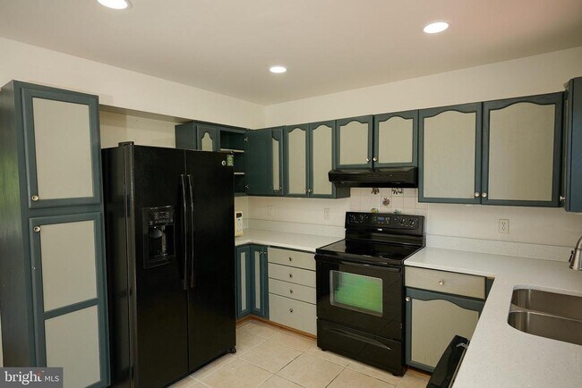 Building Photo - 46760 Hobblebush Terrace