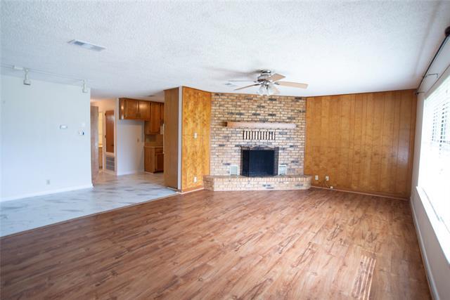 Building Photo - 311 N Fannin Ave