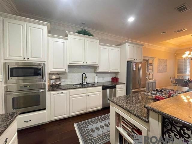 Building Photo - 2121 Rockybrook Dr
