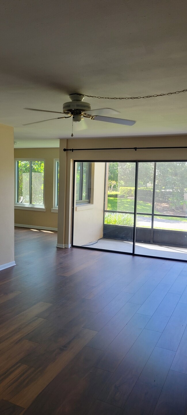 Living Room - 204 Orienta Point St