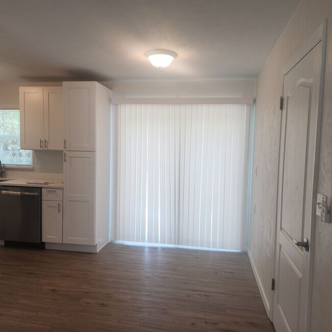 Foto del edificio - 3 bedroom 1.5 bath