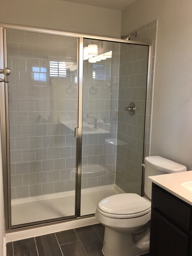 Foto del edificio - LUXURY 2 STORY DUPLEX LOCATED IN MIDLOTHIA...