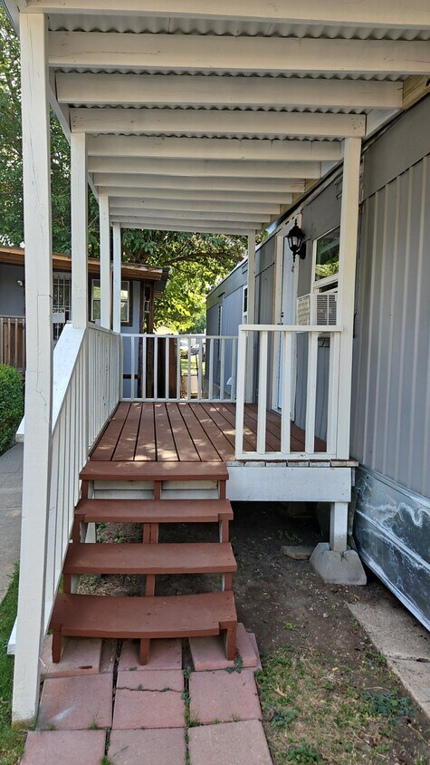 Primary Photo - 7905 Harwell St
