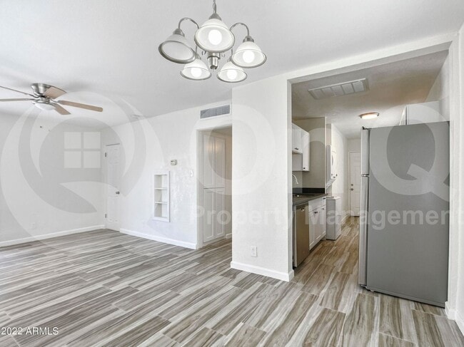 Building Photo - 2109 W Hayward Ave