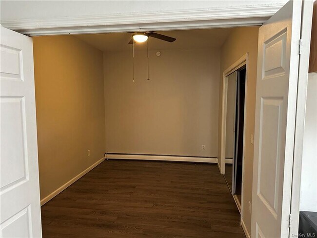 Foto del edificio - 852 Freedom Plains Rd