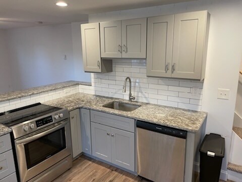 Kitchen - 195 S Main St