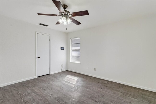 Building Photo - 1622 La Joya St