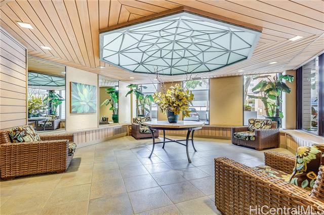 Foto del edificio - 1415 Victoria St