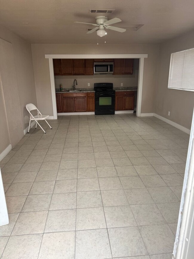 Photo - NEWLY RENOVATED 1BD 1BTH!! ALL UTILITIES INCLUDED! APPLY NOW!! House