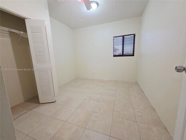 Foto del edificio - 4004 SW 20th St