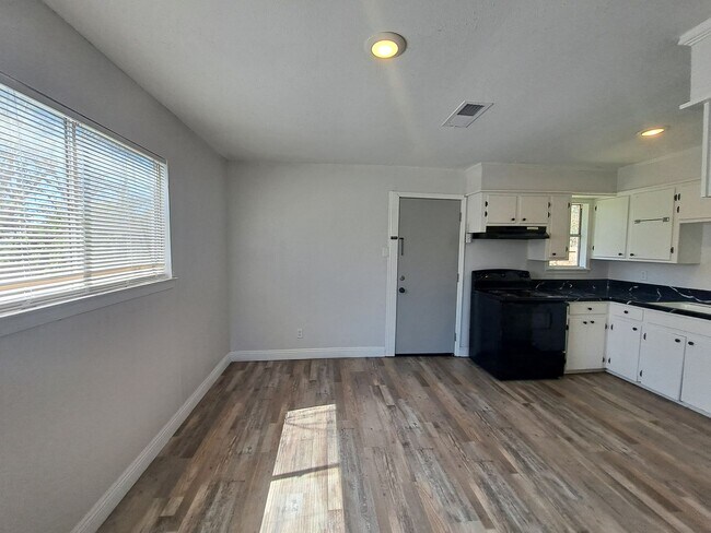 Foto del edificio - Cozy 4 Bedroom 1.5 Bathroom in Greenville ...