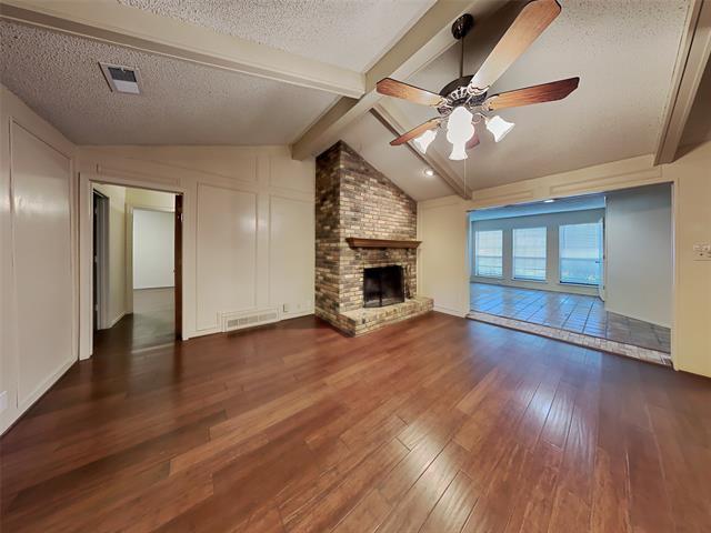 Foto del edificio - 205 Woodpark Ln