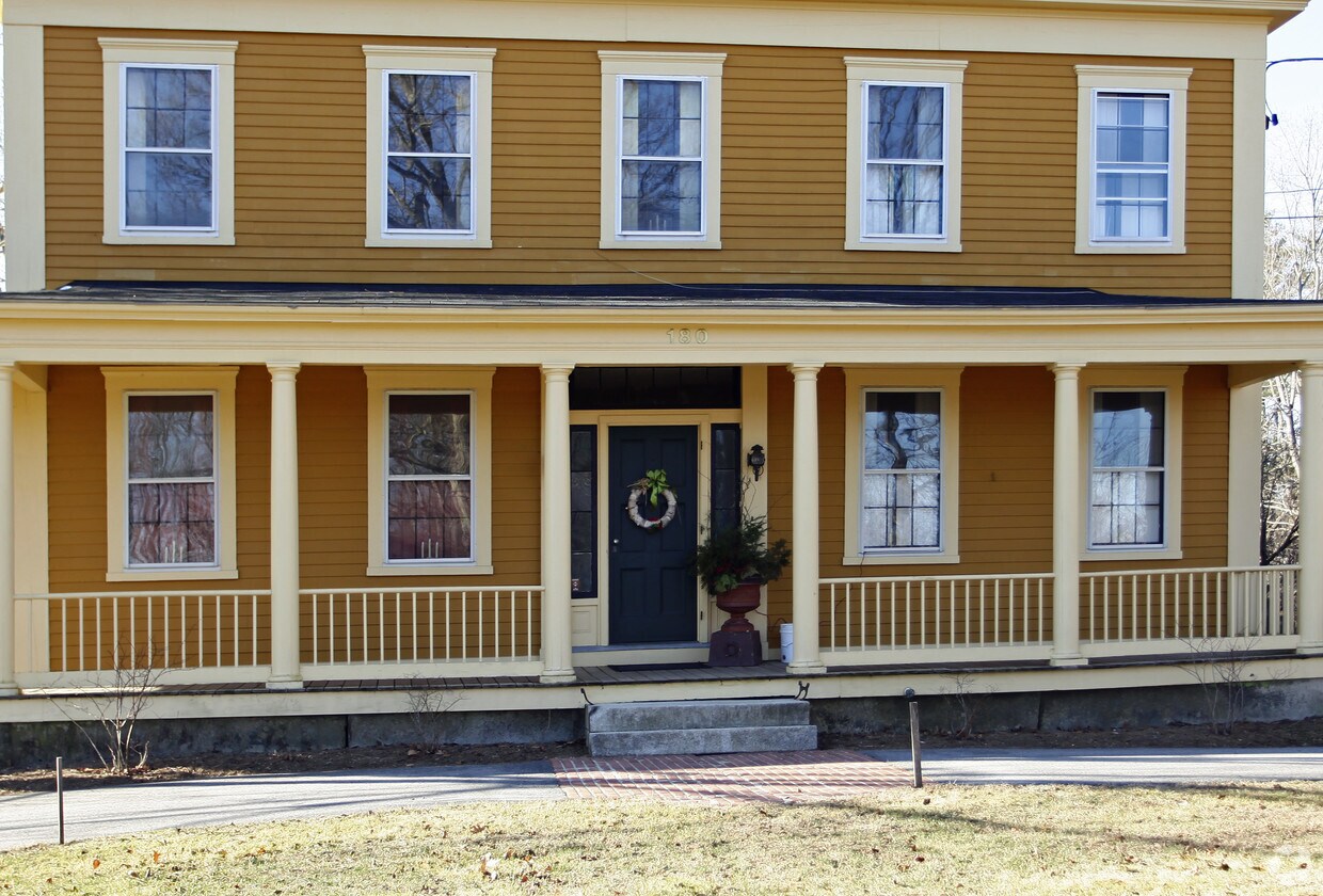 Foto del edificio - 180 Fort Hill Rd