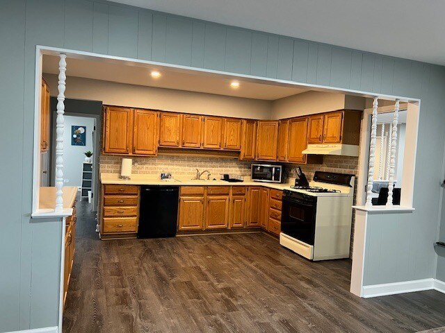 Foto del edificio - 17 Wildwood Rd