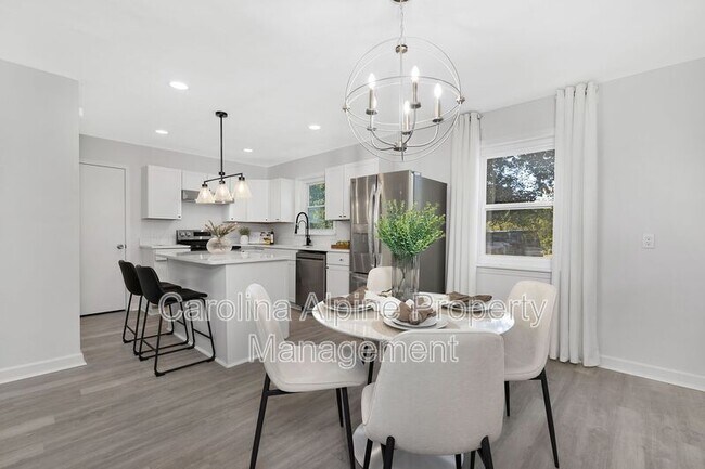 Foto del edificio - 4420 Chebar Dr