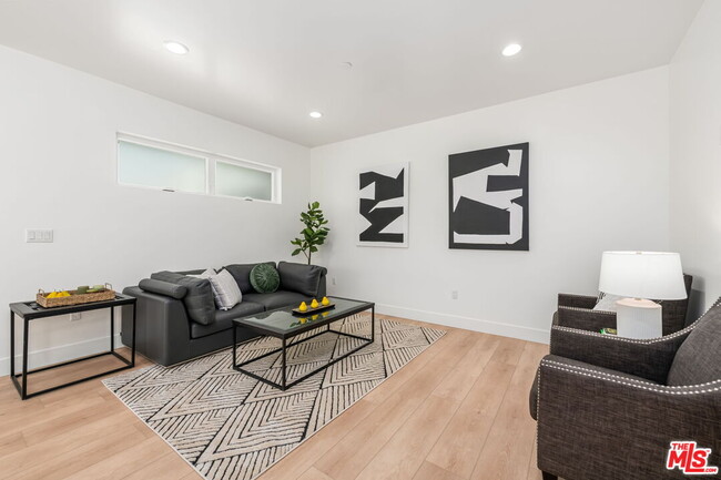 Building Photo - 3643 Helms Ave