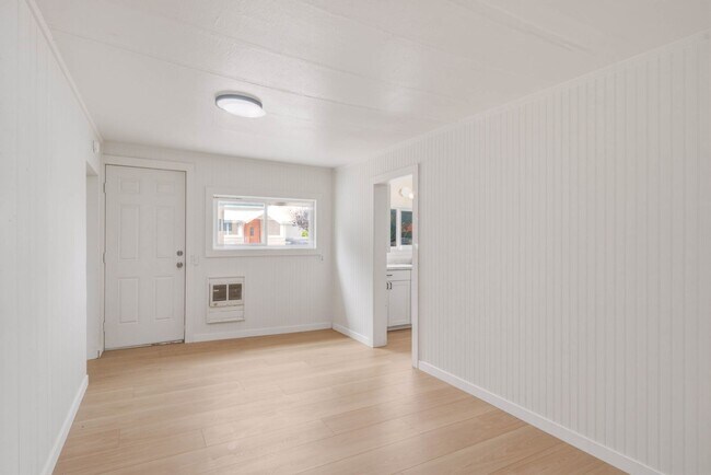 Foto del edificio - 1-bedroom, 1-bathroom ADU