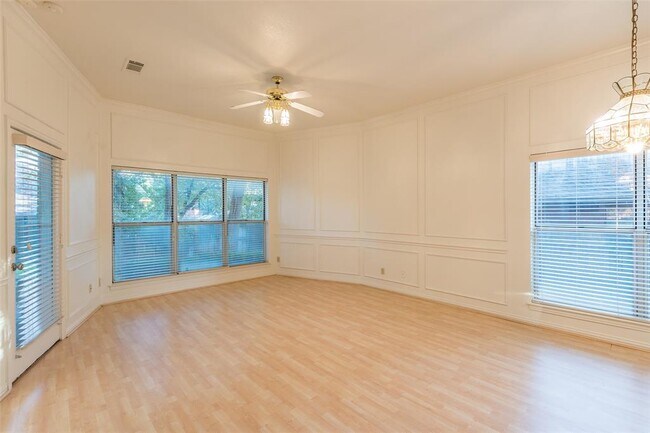 Building Photo - 2411 Cross Timbers Trail