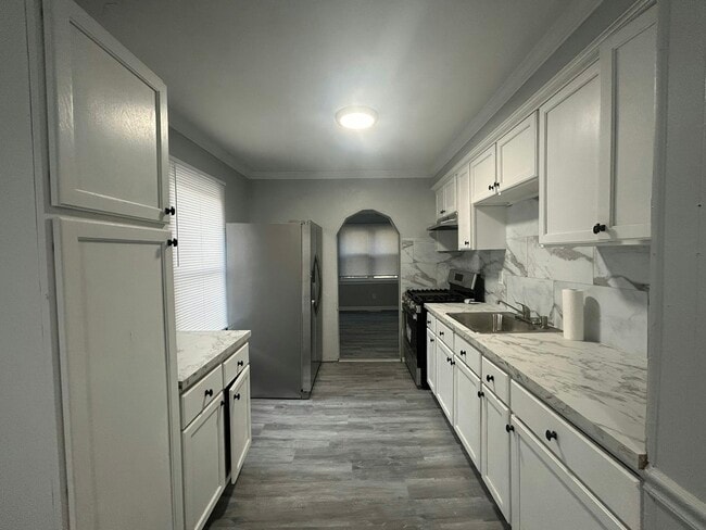 Building Photo - 25511 Pennie St