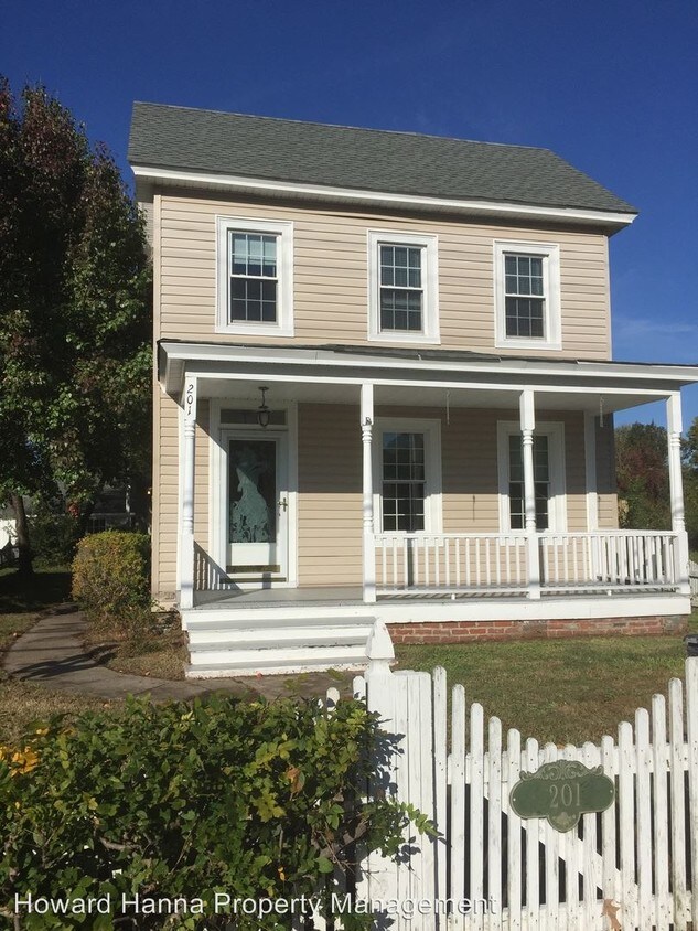 Primary Photo - 3 br, 2 bath House - 201 Beach Road