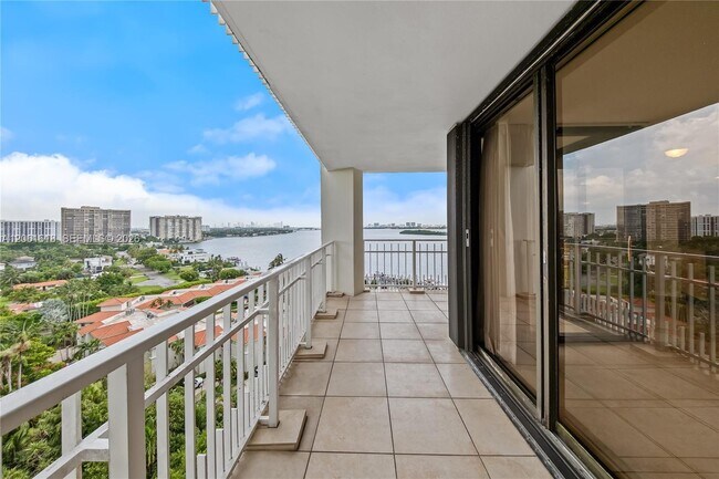 Foto del edificio - 4000 Towerside Terrace