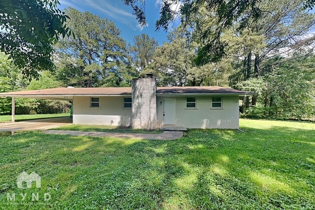 Building Photo - 2611 Lake Harbin Rd