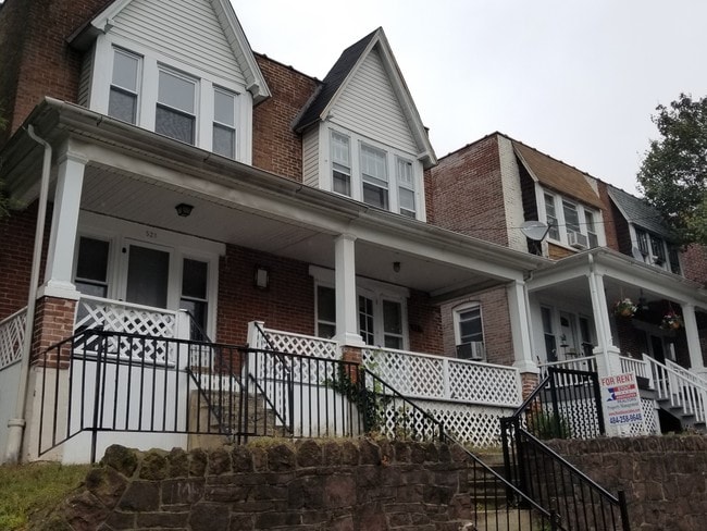 Building Photo - 523 Beech St