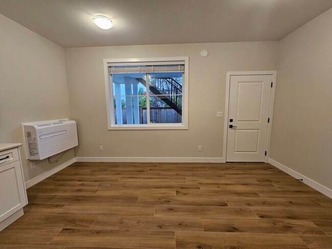 Building Photo - 46058 Bonny Ave