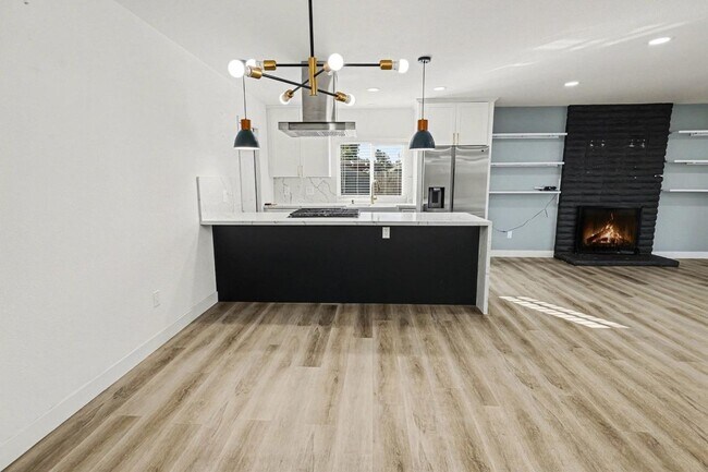 Building Photo - 201 Dorothy Ct