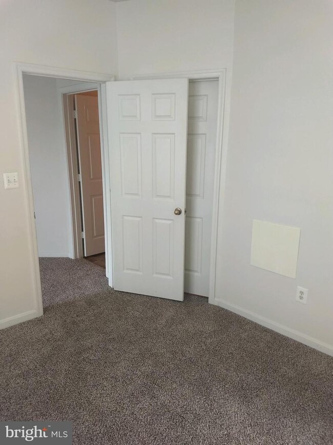 Building Photo - 2805 Ashfield Dr